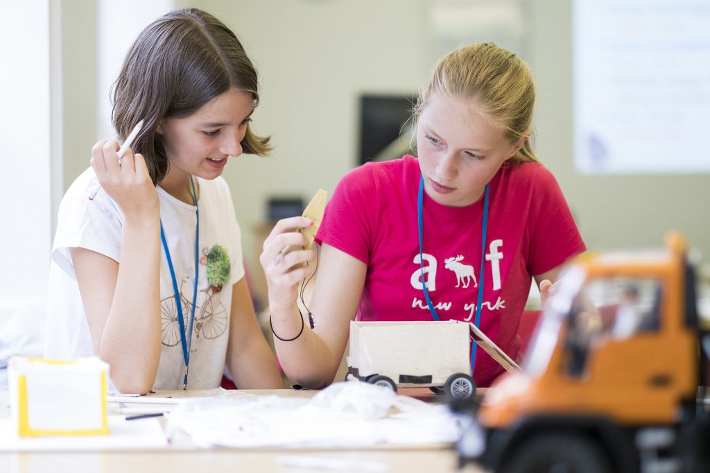 Engaging children in STEM subjects